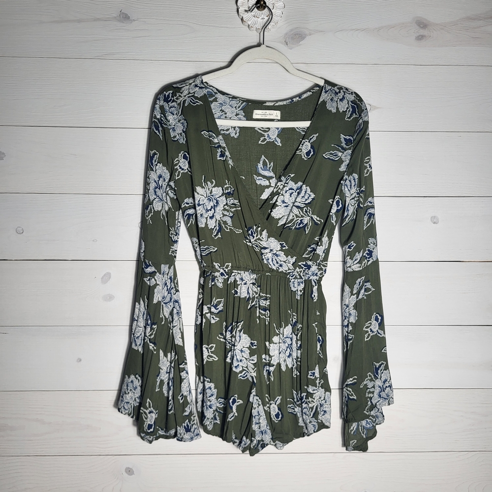 Abercrombie & Fitch Floral Romper Bell Sleeve BOHO Coastal Cowgirl Western Fairy